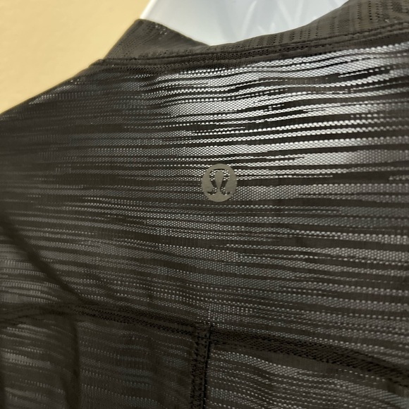 🖤 Lululemon Lab Haze Jacket – Black | Size: 19” P2P | Cinch Waist Mesh | Rare - Picture 6 of 6